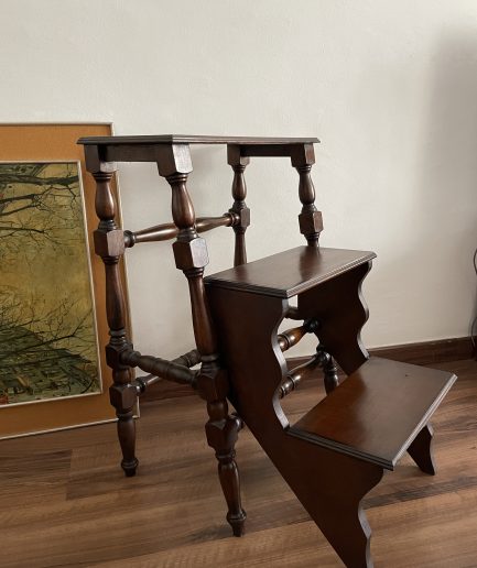 Antiguas Escaleras / Peldaños de Biblioteca Ingles