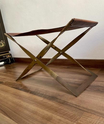 Kaljerone, tabouret, bronze doré et cuir, vers 1970, France