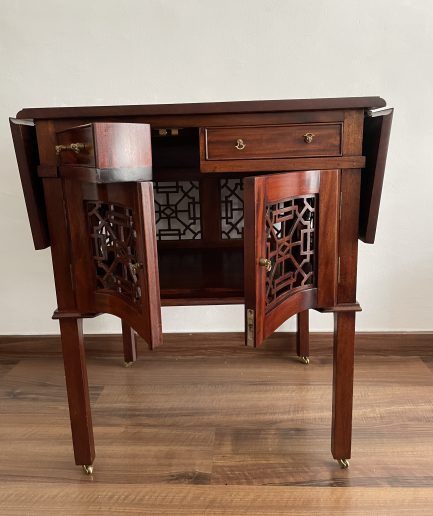 Chippendale style mahogany breakfast/supper table
