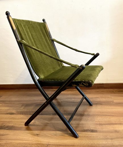 Silla de campaña victoriana PRINCIPIOS SIGLO XX, patas torneadas ebonizadas con decoración acabado dorado, tapizado